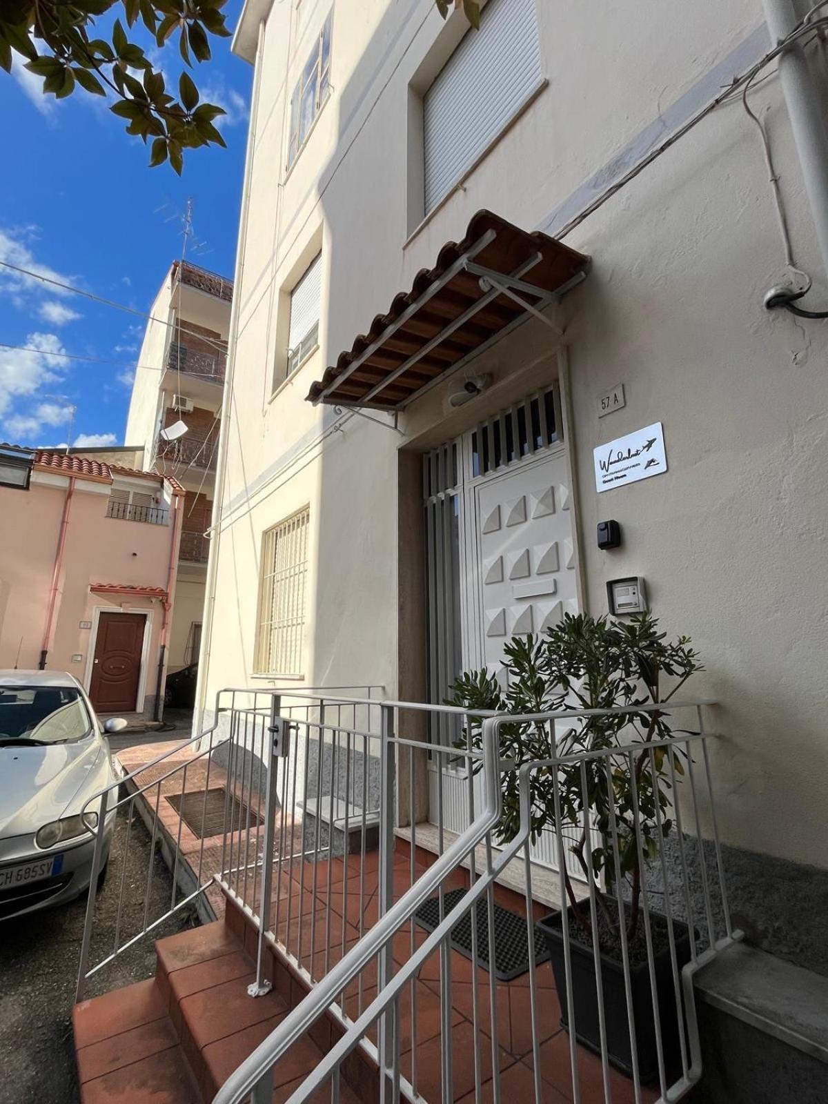 Wanderlust Guesthouse Lamezia Terme Exterior photo